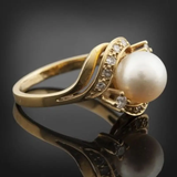 Bague élégante avec marguerite et or brillant | Or