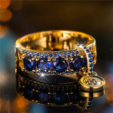 Bague antique et cristal bleu | Or
