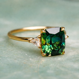 Bague carrée élégante avec émeraude | Or