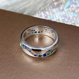 Bague rétro avec des pierres bleues et vertes | Or blanc
