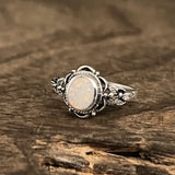 Bague rétro avec fleurs et opale | Or blanc