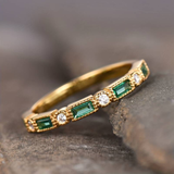 Bague rétro verte avec éléments à brillants | Or