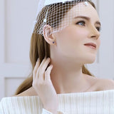 Boucles d'oreilles clous saphir classiques | Or blanc