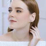 Boucles d'oreilles clous saphir classiques | Or blanc