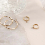 Boucles d'oreilles créoles en pierre larmes de lune | Or