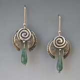 Boucles d'oreilles rétro avec des pierres vertes pendantes | Or