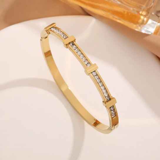 Bracelet géométrique ouvert avec deux rangées de brillants | Or