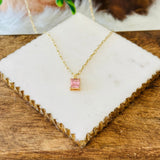 Collier avec pendentif en taille émeraude | Or