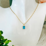 Collier avec pendentif en taille émeraude | Or