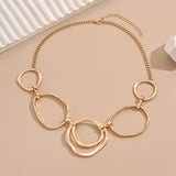 Collier avec pendentif, inspiré par l'élégance classique | Or