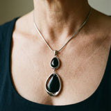 Collier avec pendentif rétro et pierre noire | Or