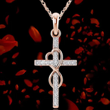 Collier avec un pendentif en forme de croix en acier inoxydable | Or