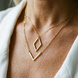 Collier élégant avec pendentif géométrique en forme de V | Or