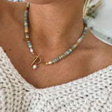 Collier rétro avec pierres | Or