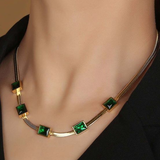 Collier rétro à brillants verts | Or