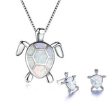 Ensemble de collier et boucles d'oreilles avec tortue de mer en opale | Or blanc
